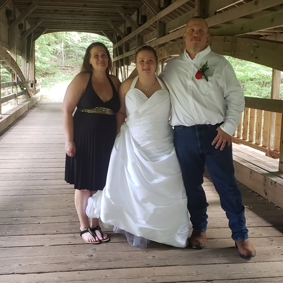 Meet your Posher, Jennifer - Picture 2 of 2